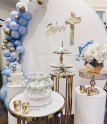 8BF5EC32 0FE8 4889 A6C9 12FA57DA34E5 602830796 3pcs Gold Cartier Frame Pedestals