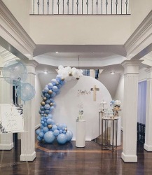 BE0B35C9 5E15 4820 8126 5CE973CC6715 640775079 White Round Acrylic Backdrop Wall